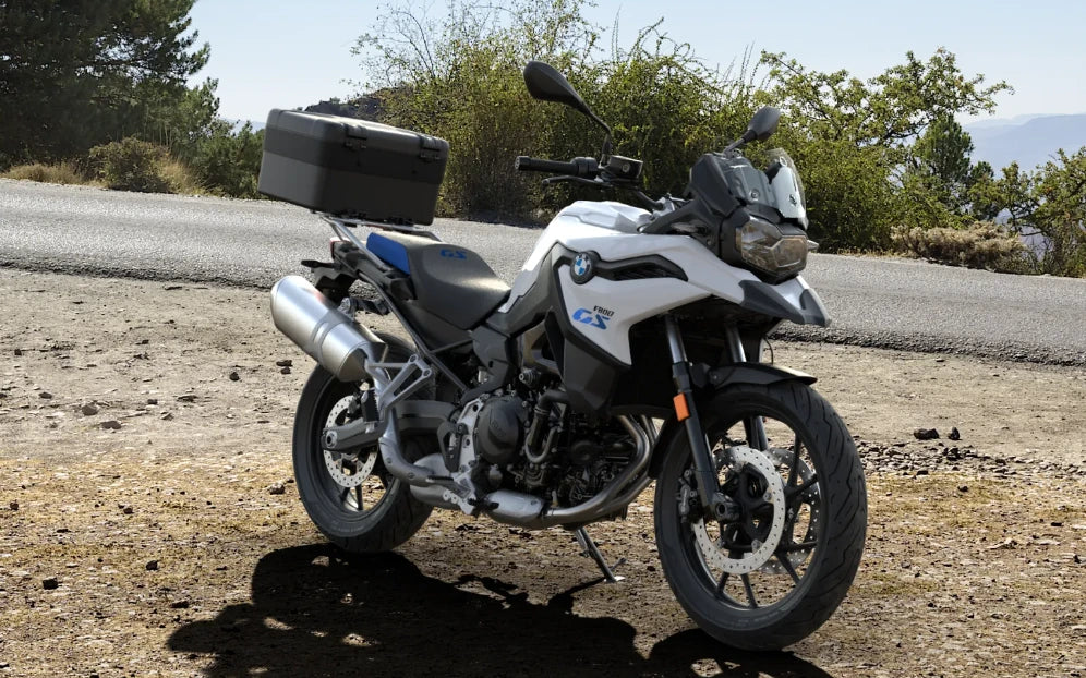 BMW F 800 GS con Top Case Vario