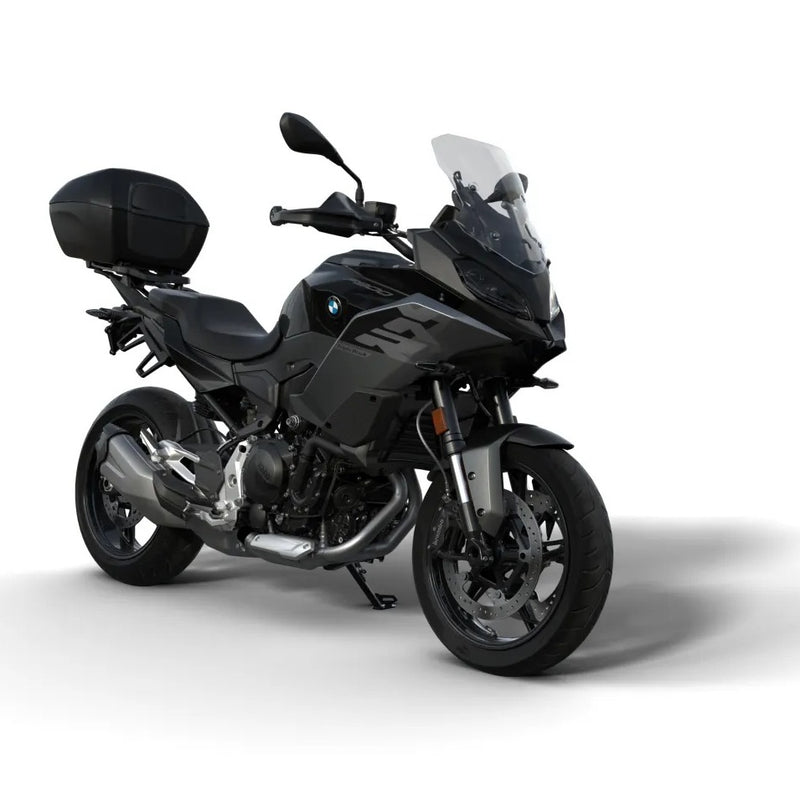 BMW F 900 XR con el top case de 30 l negro montado
