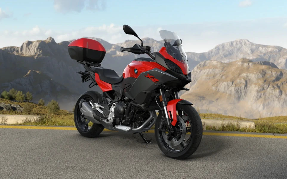 BMW F 900 XR con Top Case 30 L en Rojo Racing