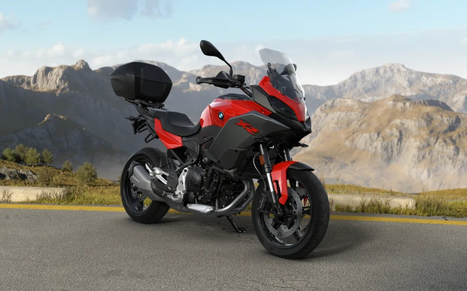 BMW F 900 XR con Top Case 30 L en Negro Tormenta