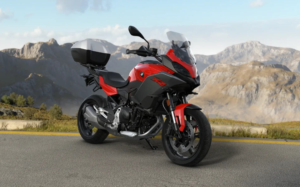 BMW F 900 XR con Top Case 30 L en Blanco Luminoso
